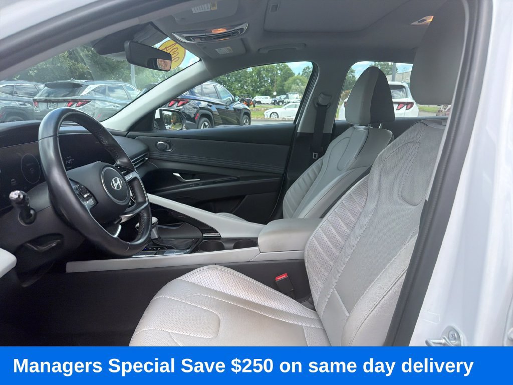 Used 2024 Hyundai Elantra Limited FWD image 13