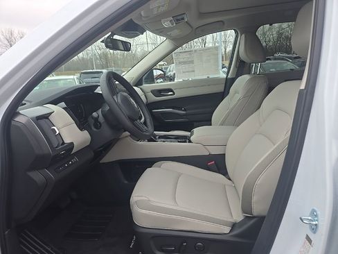 New 2026 Nissan Pathfinder SL AWD/4WD image 9