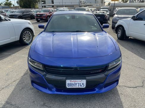 Used 2019 Dodge Charger SXT w/ Driver Confidence Group image 3
