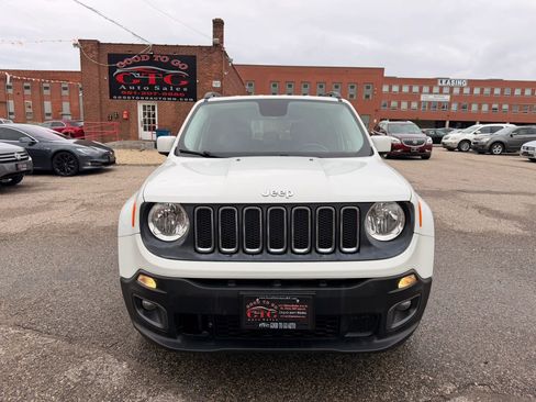 Used 2015 Jeep Renegade Latitude AWD/4WD image 9