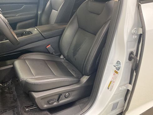 Used 2025 Nissan Murano SV AWD/4WD image 9