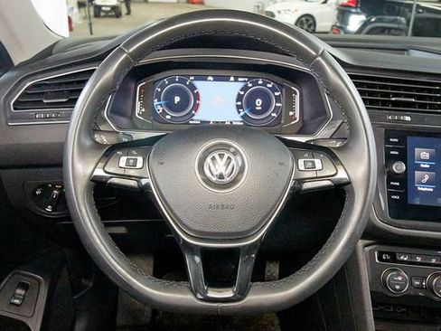 Used 2020 Volkswagen Tiguan SEL w/ Tiguan Two-Row MDO Package image 8