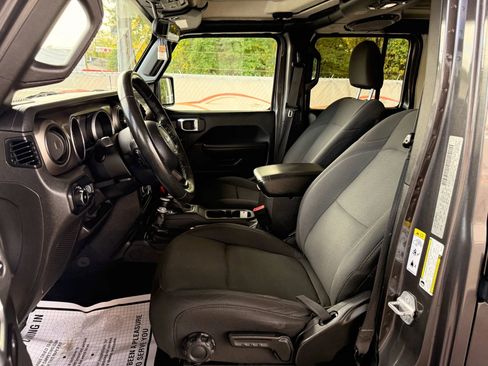 Used 2018 Jeep Wrangler Unlimited Sport S image 15