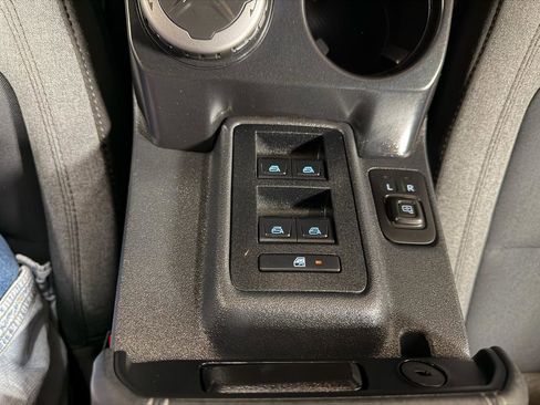 Used 2025 Ford Bronco 4-Door image 21