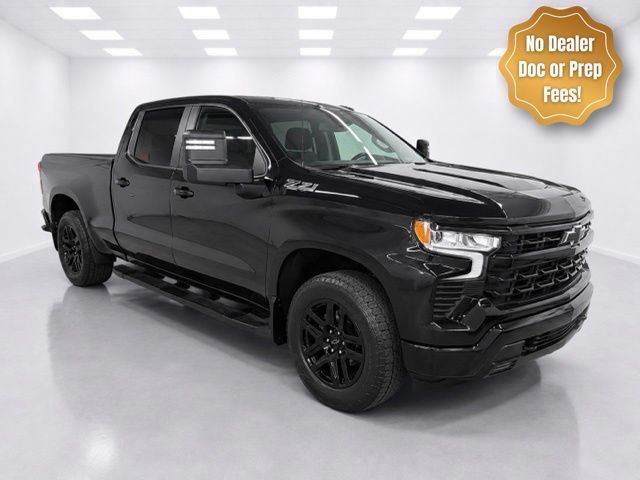 Used 2024 Chevrolet Silverado 1500 RST AWD/4WD image 3