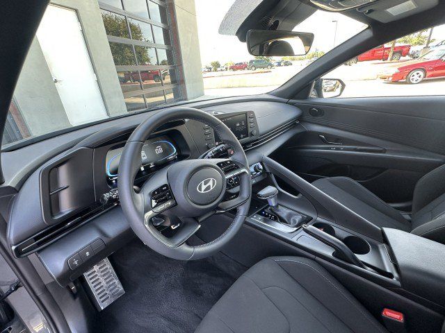 Used 2026 Hyundai Elantra Sport FWD image 12