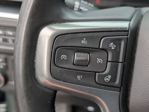 Used 2024 Chevrolet Suburban Premier image 34