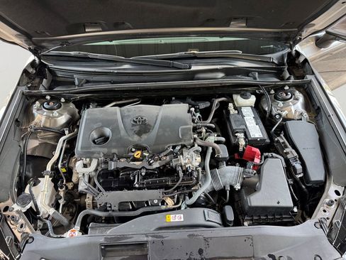 Used 2024 Toyota Camry LE w/ Convenience Package image 9