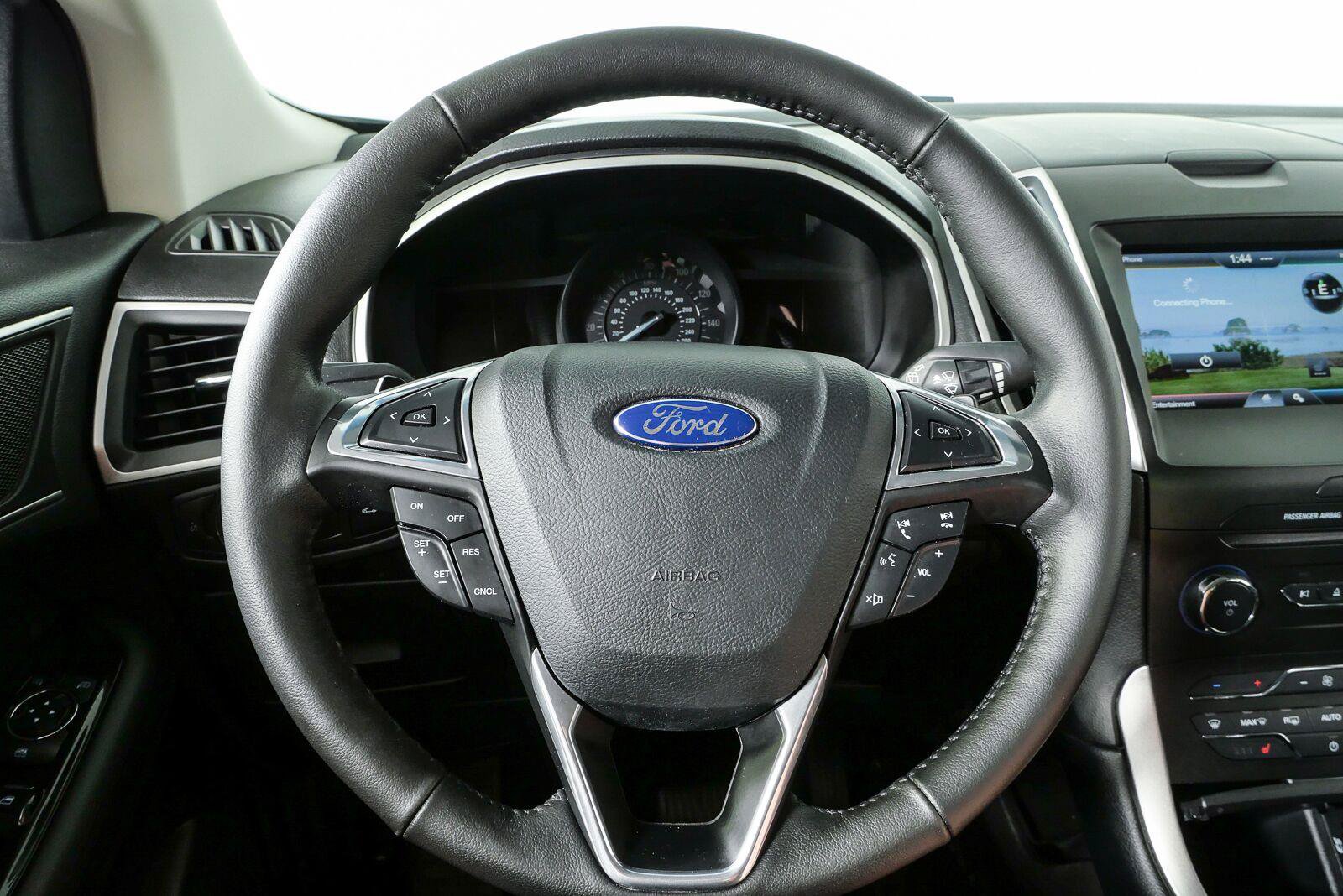 Used 2015 Ford Edge SEL w/ Equipment Group 201A FWD image 9