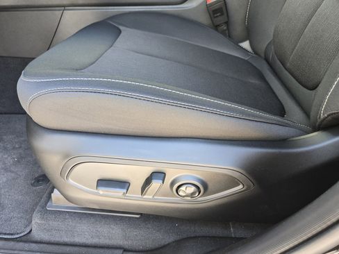 New 2025 Jeep Grand Cherokee L Laredo w/ Trailer Tow Package image 19