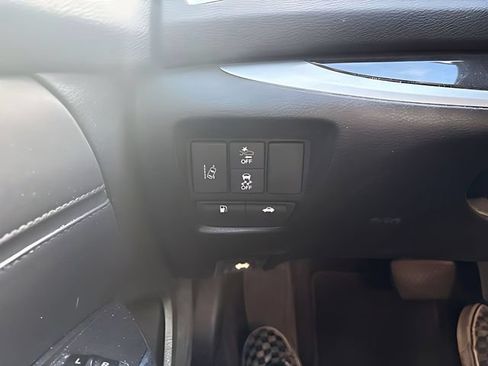 Used 2018 Acura TLX FWD image 16
