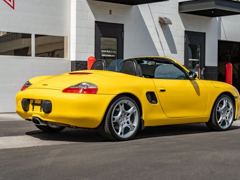 Used 1998 Porsche Boxster RWD image 19