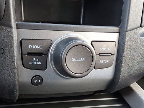 Used 2015 Honda Pilot SE image 27