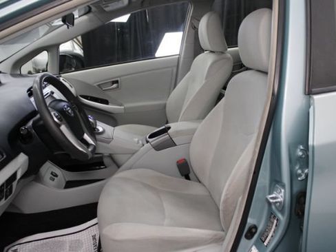 Used 2014 Toyota Prius Two FWD image 11