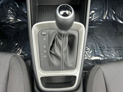 Used 2026 Hyundai Venue SE FWD image 20