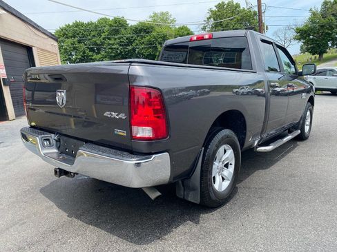 Used 2018 RAM 1500 Classic SLT AWD/4WD image 3