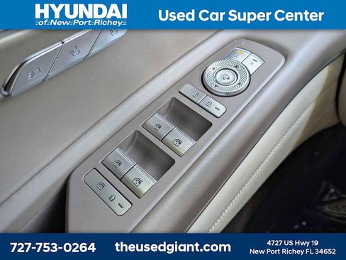 Used 2022 Genesis GV80 2.5T w/ Prestige Package 04 AWD/4WD image 34