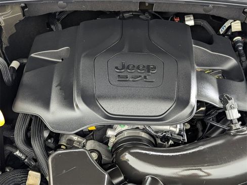 Used 2022 Jeep Grand Cherokee Summit image 10