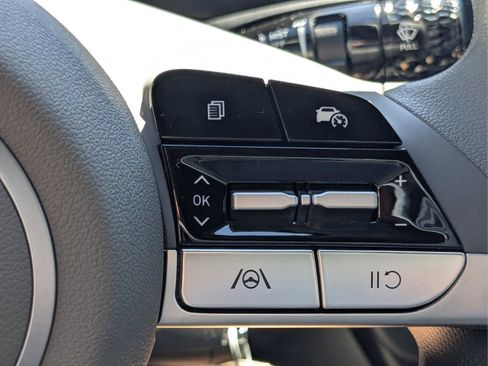 New 2025 Hyundai Elantra SE FWD image 31