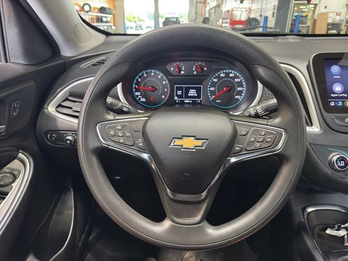 Used 2024 Chevrolet Malibu LT FWD image 19