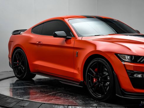Used 2022 Ford Mustang Shelby GT500 w/ Technology Package RWD image 22