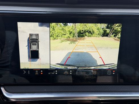 Used 2025 GMC Sierra 1500 Denali AWD/4WD image 11