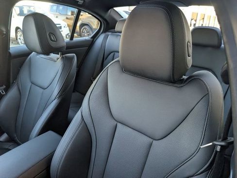 Used 2025 BMW 330i Sedan image 10