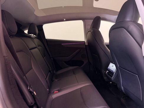 Used 2026 Tesla Model Y AWD image 22