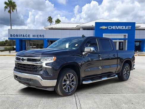 Used 2023 Chevrolet Silverado 1500 LT w/ Protection Package image 2