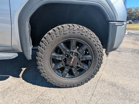 Used 2024 GMC Sierra 2500 AT4 w/ AT4 Premium Plus Package image 12