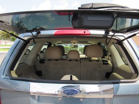 Used 2010 Ford Escape Limited FWD image 22