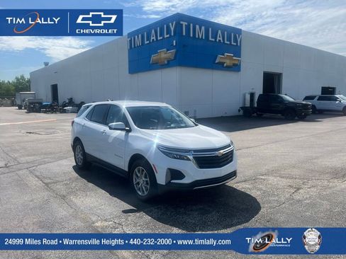 Used 2023 Chevrolet Equinox LT AWD/4WD image 1