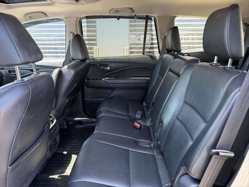 Used 2019 Honda Pilot Touring image 15