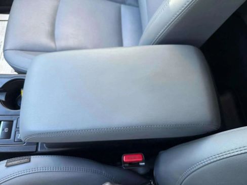 Used 2018 Subaru Outback 2.5i Limited image 29