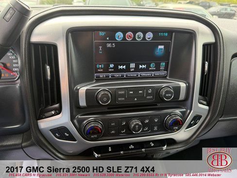 Used 2017 GMC Sierra 2500 SLE w/ SLE Preferred Package AWD/4WD image 13