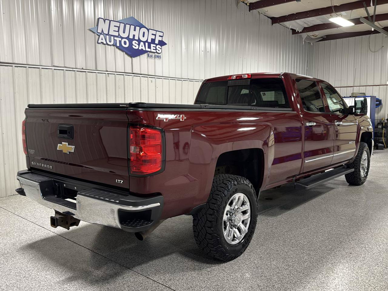 Used 2016 Chevrolet Silverado 2500 LTZ w/ LTZ Plus Package AWD/4WD image 3