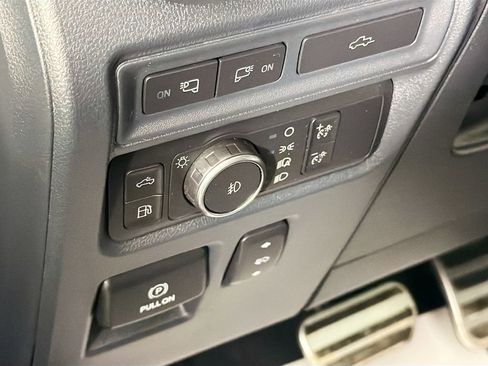 Used 2022 Ford F150 Platinum w/ Max Trailer Tow Package image 10