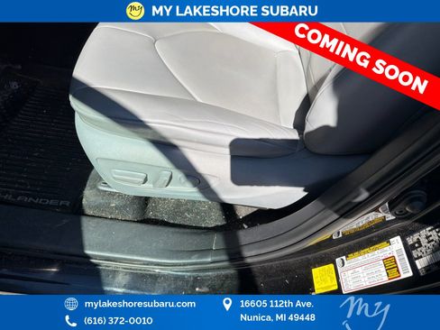 Used 2020 Toyota Highlander XLE AWD/4WD image 4