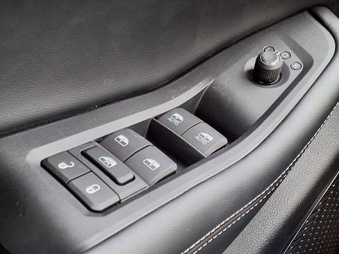 New 2025 Jeep Grand Cherokee L Laredo w/ Luxury Tech Group I image 17