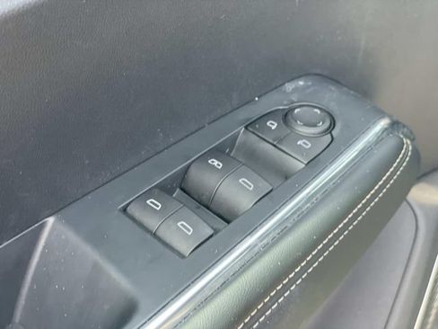 Used 2026 GMC Acadia Elevation w/ Elevation Premium Package FWD image 18