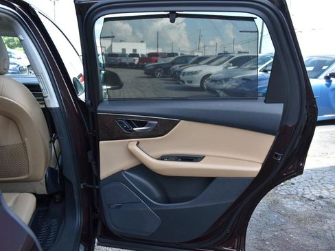 Used 2020 Audi Q7 3.0T Premium Plus w/ Premium Plus Package AWD/4WD image 39