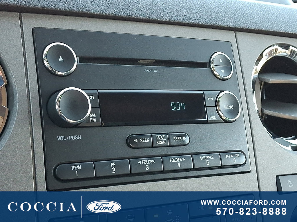 Used 2016 Ford F250 XLT w/ XLT Interior Package AWD/4WD image 15