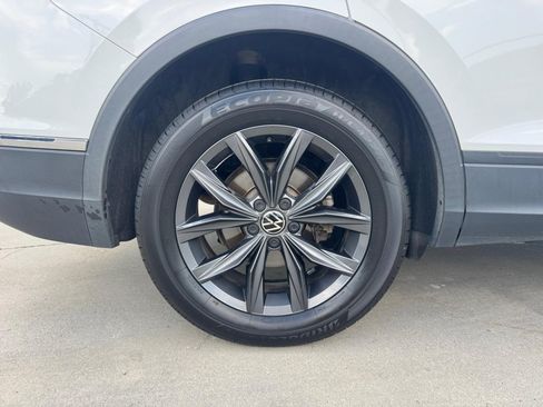Used 2022 Volkswagen Tiguan SE FWD image 23