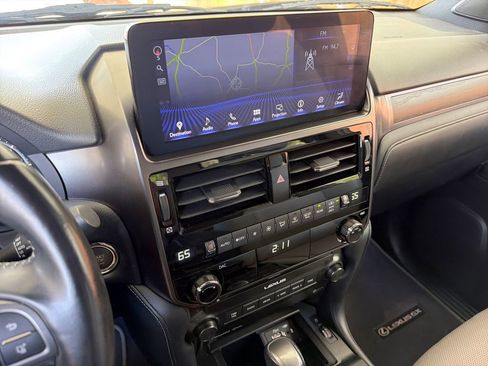 Used 2023 Lexus GX 460 w/ Black Line Special Edition AWD/4WD image 27