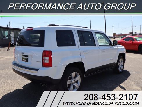Used 2014 Jeep Patriot Limited w/ Sun/Sound Group AWD/4WD image 3