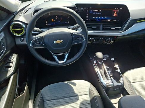 Used 2026 Chevrolet Trax LT w/ Driver Confidence Package FWD image 9