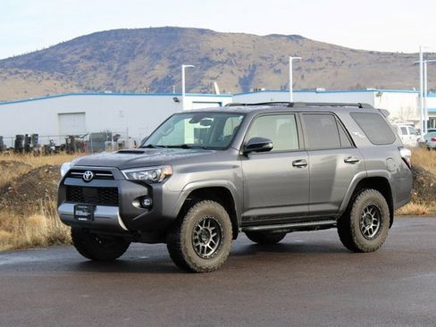 Used 2022 Toyota 4Runner TRD Off-Road Premium image 8