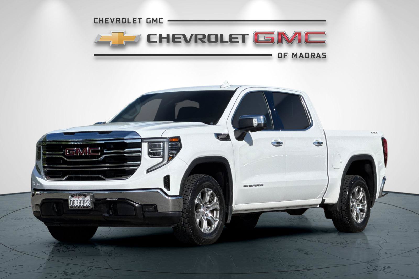 Used 2024 GMC Sierra 1500 SLT AWD/4WD image 7