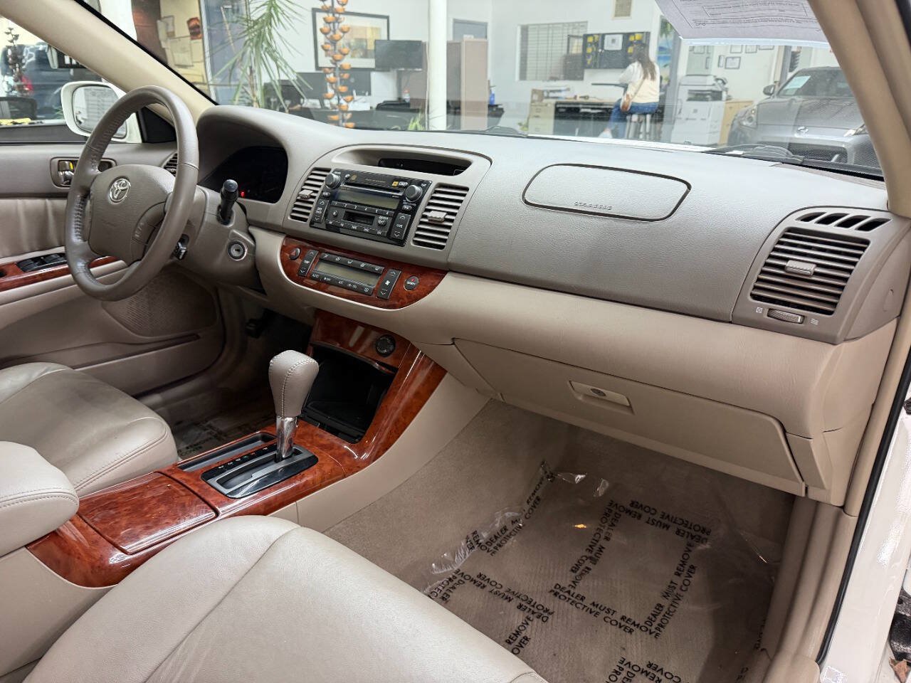 Used 2005 Toyota Camry XLE FWD image 19