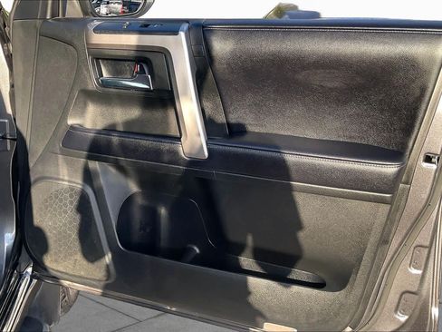 Used 2019 Toyota 4Runner Limited AWD/4WD image 23